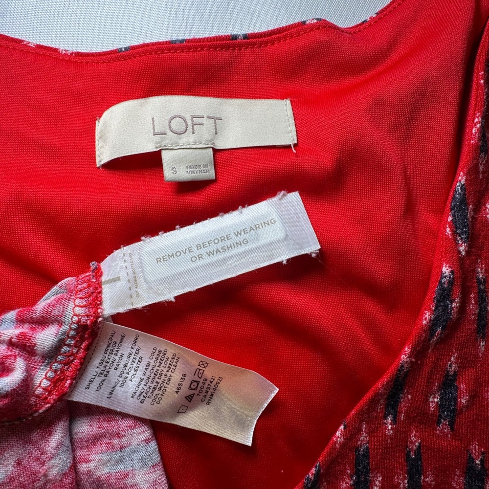 LOFT Red Ikat Print Flutter Sleeve V Neck Tie Waist‎ Dress Women's Size S - Picture 7 of 7